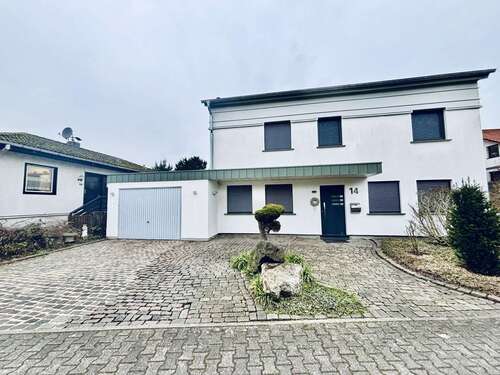 Foto - Haus zum Mieten in Ingelheim am Rhein 2.800,00 € 205 m²