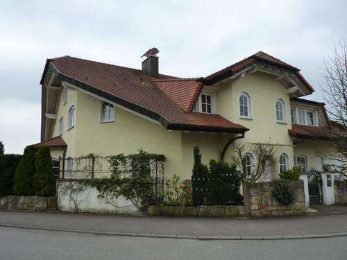 Foto - Wohnung zum Mieten in Waldenbuch 2.500,00 € 240 m²