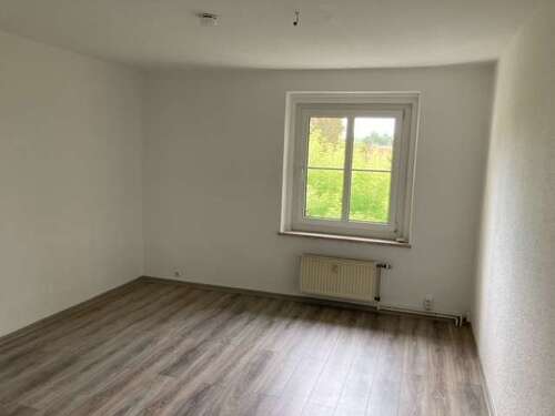 Foto - Wohnung zum Mieten in Rötha 250,00 € 40.8 m²