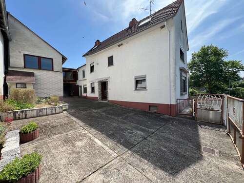 Foto - Haus zum Kaufen in Braunfels 129.000,00 € 150 m²