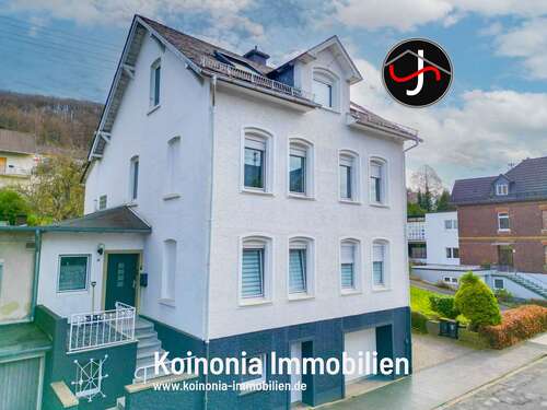 Foto - Haus zum Kaufen in Siegen 332.000,00 € 218 m²