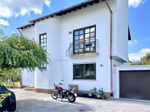 Foto - Haus zum Kaufen in Heusenstamm 699.000,00 € 220 m²