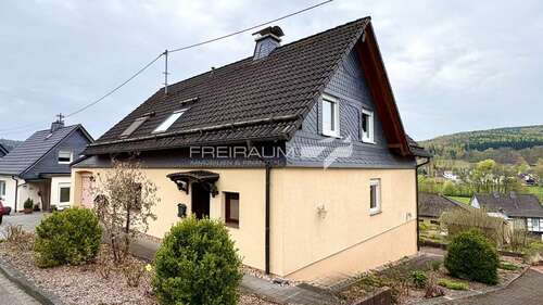 Foto - Haus zum Kaufen in Hilchenbach Allenbach 360.000,00 € 165 m²
