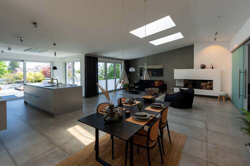 Foto - Wohnung zum Kaufen in Krefeld 945.000,00 € 172 m²
