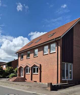 Foto - Haus zum Kaufen in Süderstapel 549.000,00 € 324 m²