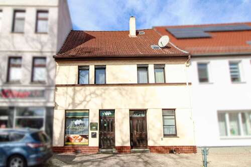 Foto - Haus zum Kaufen in Calbe 99.000,00 € 220.09 m²