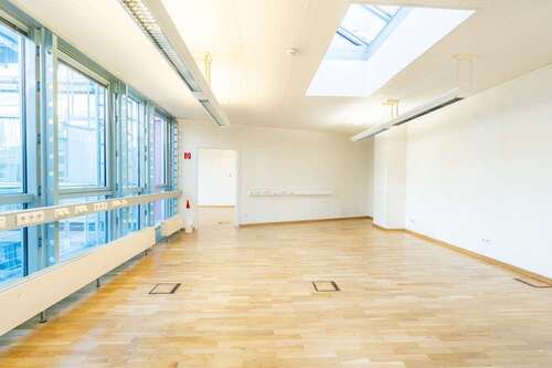 Foto - Büro in Ludwigsburg 1.242,00 € 124 m²