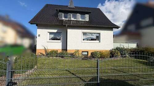 Foto - Haus zum Kaufen in Bad Salzdetfurth 265.000,00 € 104.61 m²