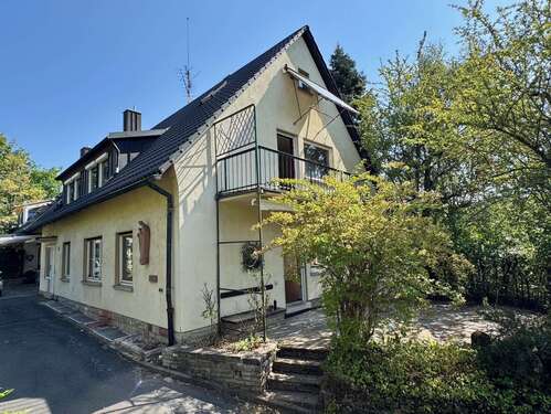 Foto - Haus zum Kaufen in Würzburg-Versbach 500.000,00 € 253 m²