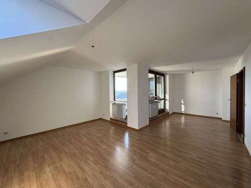 Foto - Wohnung zum Kaufen in Großkarolinenfeld 275.000,00 € 74.1 m²