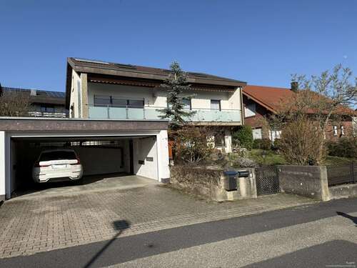 Foto - Haus zum Kaufen in Ispringen 549.000,00 € 230 m²