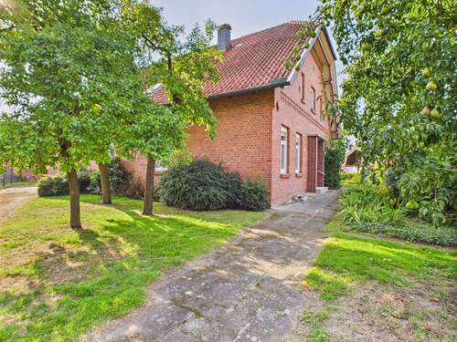 Foto - Haus zum Kaufen in Stolzenau 240.000,00 € 195 m²