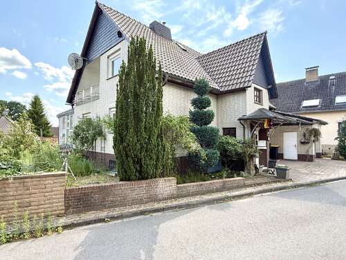 Foto - Haus zum Kaufen in Wolfsburg 285.000,00 € 186 m²