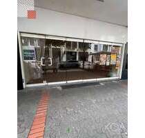 Einzelhandel in Frankfurt am Main 3.000,00 € 74 m²