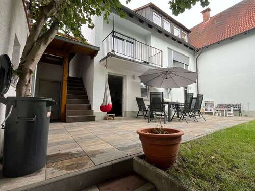 Foto - Haus zum Kaufen in Roßtal 650.000,00 € 171 m²