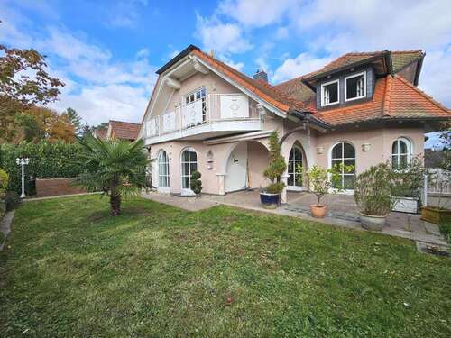 Foto - Haus zum Kaufen in Hösbach 950.000,00 € 211.7 m²