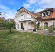 Haus zum Kaufen in Hösbach 950.000,00 € 211.7 m²