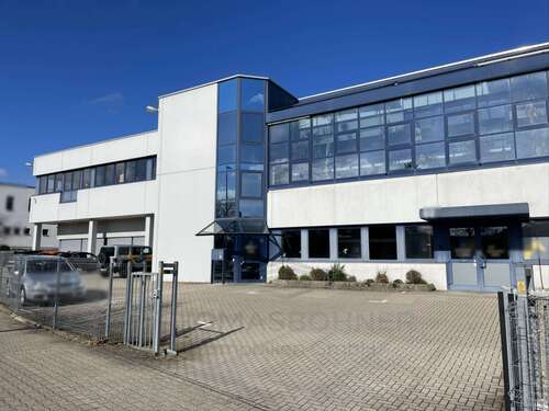 Foto - Halle in Pforzheim 2.350.000,00 € 338 m²