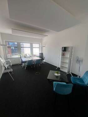 Foto - Büro in Hamburg 700,00 € 36 m² - 700,00&nbsp;EUR Kaltmiete, ca.&nbsp; 36,00&nbsp;m&sup2;