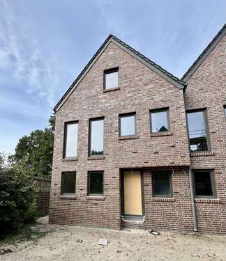 Foto - Haus zum Mieten in Edewecht Friedrichsfehn 1.920,00 € 137 m²