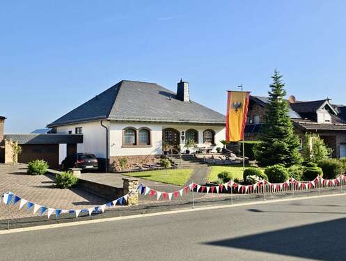 Foto - Haus zum Mieten in Blankenheim-Dollendorf 1.300,00 € 170 m²