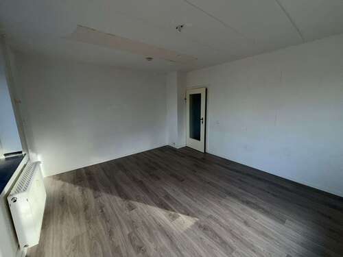 Foto - Wohnung zum Mieten in Braunsbedra 255,00 € 55 m²