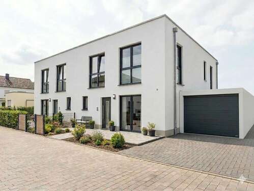 Foto - Haus zum Kaufen in Laudenbach 799.000,00 € 173 m²