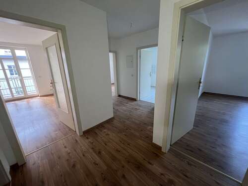 Foto - Wohnung zum Mieten in Hartmannsdorf 361,00 € 68 m²
