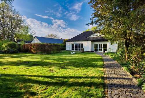 Foto - Haus zum Kaufen in Uetze Hänigsen 795.000,00 € 260 m²