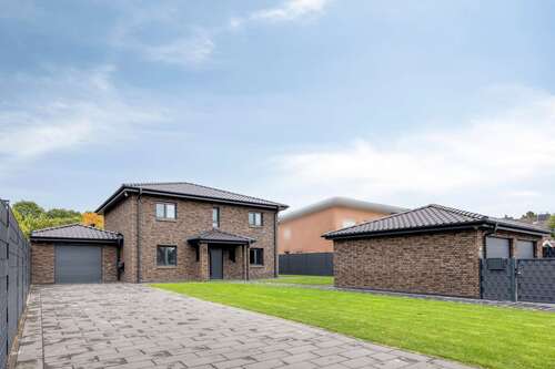 Foto - Haus zum Kaufen in Emmerich am Rhein 995.000,00 € 156.17 m²