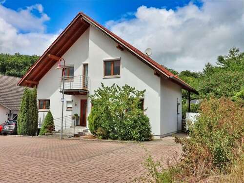 Foto - Haus zum Kaufen in Östringen 675.000,00 € 200 m²
