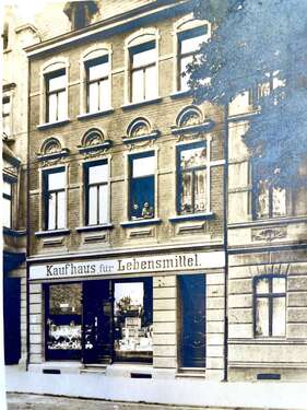 Foto - Haus zum Kaufen in Neuss 480.000,00 € 220 m²
