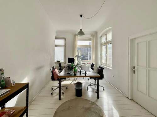 Foto - Büro in Düsseldorf 2.449,81 € 181.77 m²