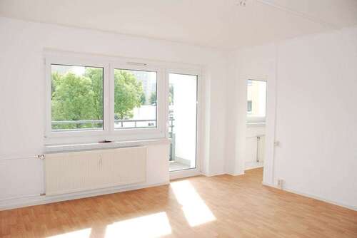 Foto - Wohnung zum Mieten in Chemnitz 269,00 € 32.11 m²