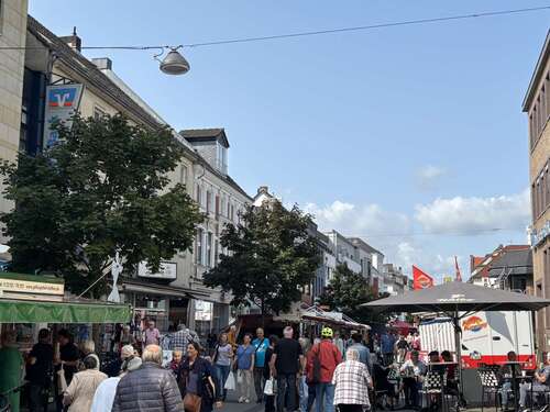 Foto - Haus zum Kaufen in Bergisch Gladbach 1.875.000,00 € 73 m²