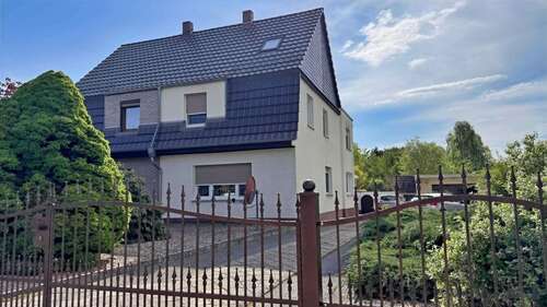 Foto - Haus zum Kaufen in Tschernitz 104.000,00 € 129 m²