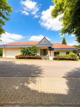 Foto - Haus zum Kaufen in Idstein 690.000,00 € 385 m²