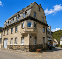 Haus zum Kaufen in Pünderich 120.000,00 € 180 m²