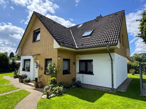 Foto - Haus zum Kaufen in Hohen Neuendorf OT Borgsdorf 590.000,00 € 170 m²