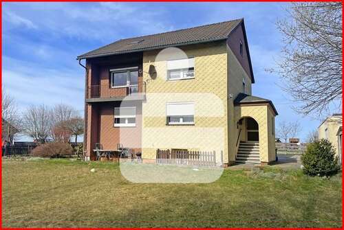 Foto - Haus zum Kaufen in Steinbach 100.000,00 € 140 m²