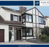 Haus zum Mieten in Usingen 1.950,00 € 200 m²