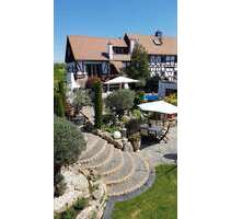 Haus zum Kaufen in Ginsheim-Gustavsburg 1.299.000,00 € 320 m²