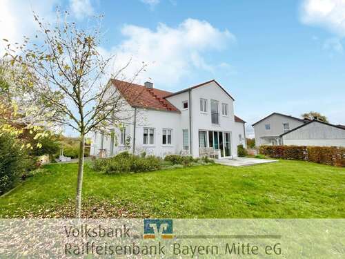 Foto - Haus zum Kaufen in Böhmfeld 690.000,00 € 205 m²