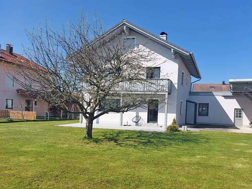 Foto - Haus zum Kaufen in Halfing 890.000,00 € 173 m²