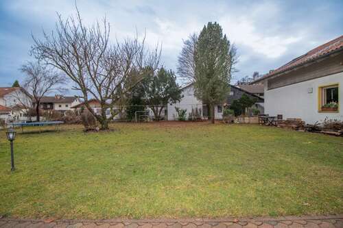 Foto - Haus zum Kaufen in Saaldorf-Surheim 1.056.000,00 € 145 m²