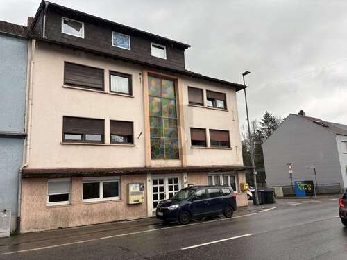 Foto - Haus zum Kaufen in Sankt Ingbert 435.000,00 € 376 m²