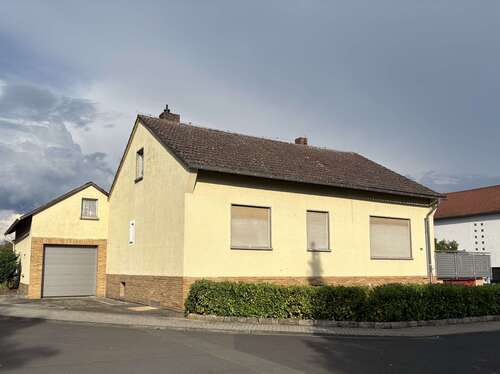 Foto - Haus zum Kaufen in Lahnau 400.000,00 € 110 m²