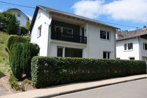 Foto - Haus zum Kaufen in Hilchenbach 185.000,00 € 136 m²
