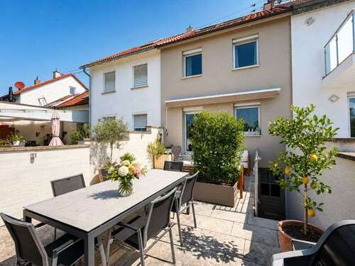 Foto - Haus zum Kaufen in Metzingen 418.000,00 € 92 m²