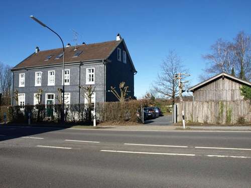 Foto - Haus zum Mieten in Wermelskirchen 3.000,00 € 350 m²